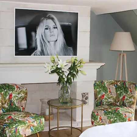 Les Rocailles Bed & Breakfast *