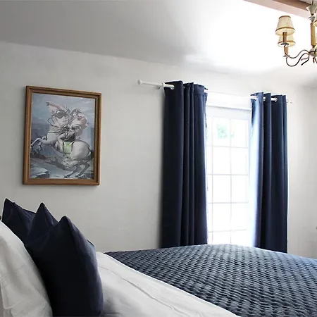 Les Rocailles Bed & Breakfast *