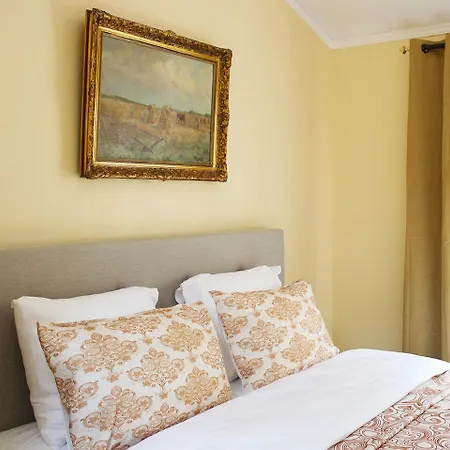 Bed & Breakfast Les Rocailles 4*
