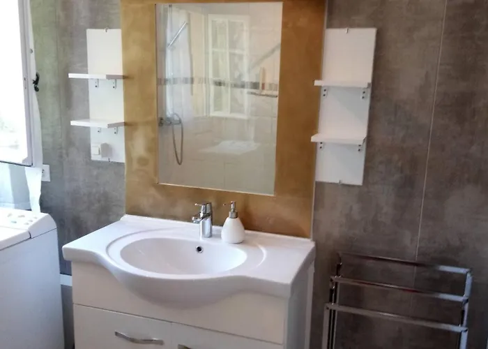 ベッド・アンド・ブレックファスト Les Rocailles