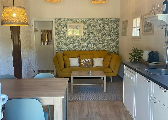 Les Rocailles Bed and breakfast 4*