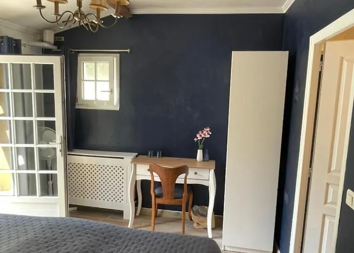 Les Rocailles Bed and breakfast 4*