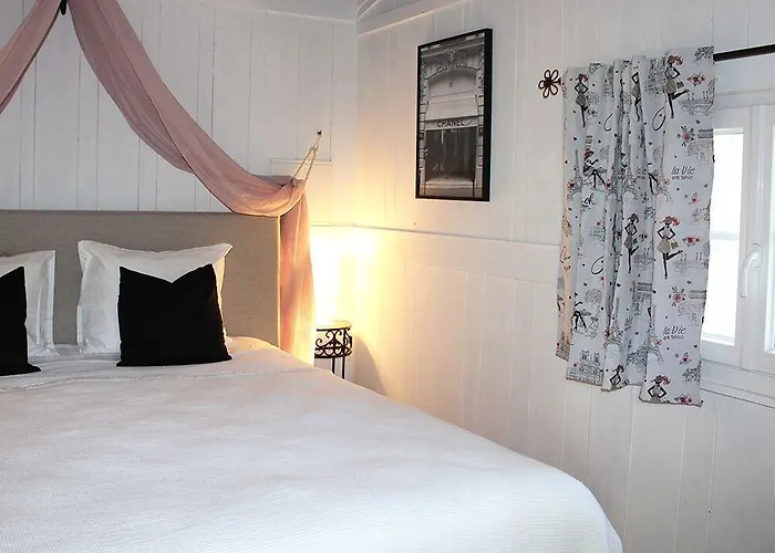 Les Rocailles Bed and breakfast 4*